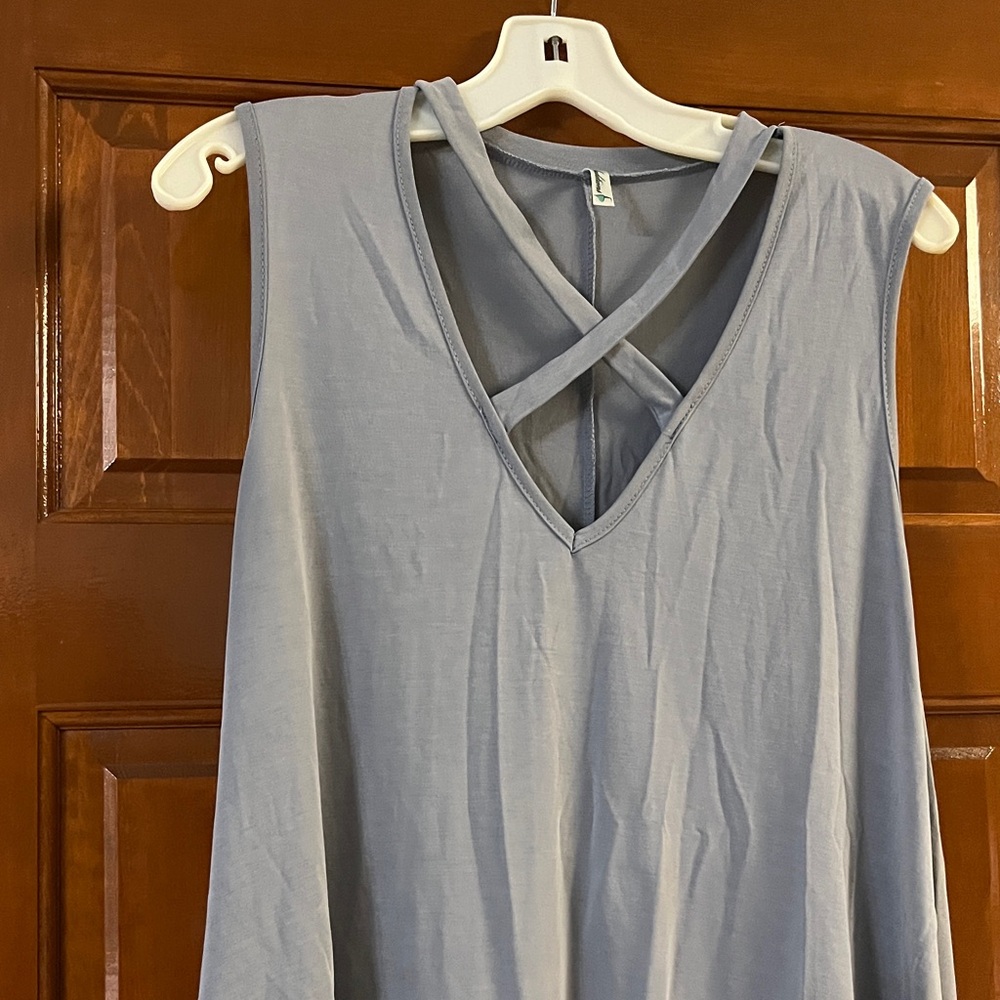 Auditions Light Gray Cross-Back Midi Dress